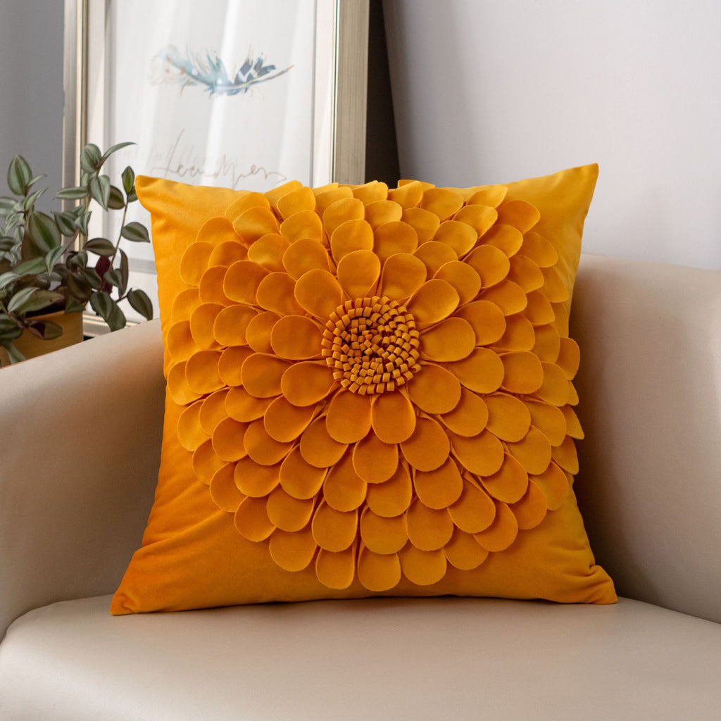 Lune Blanche Bloomé Cushion