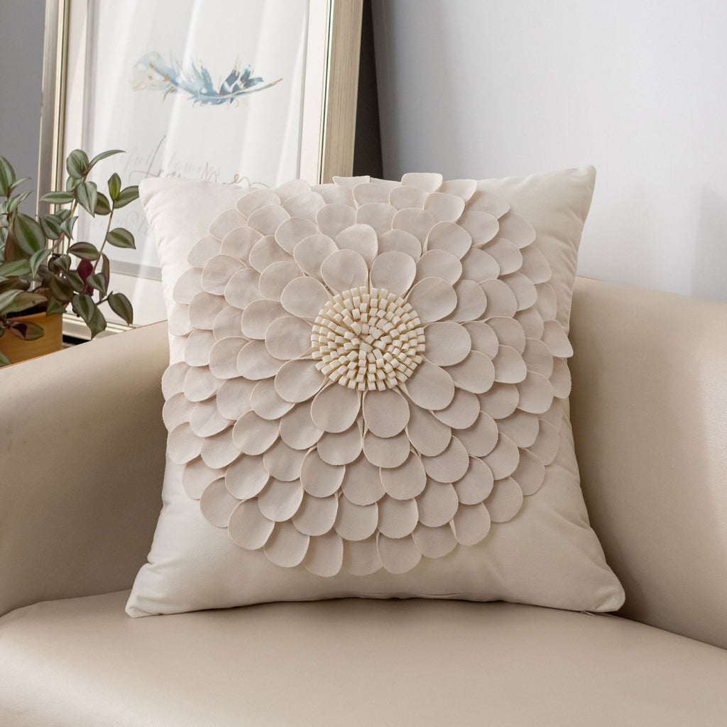 Lune Blanche Bloomé Cushion