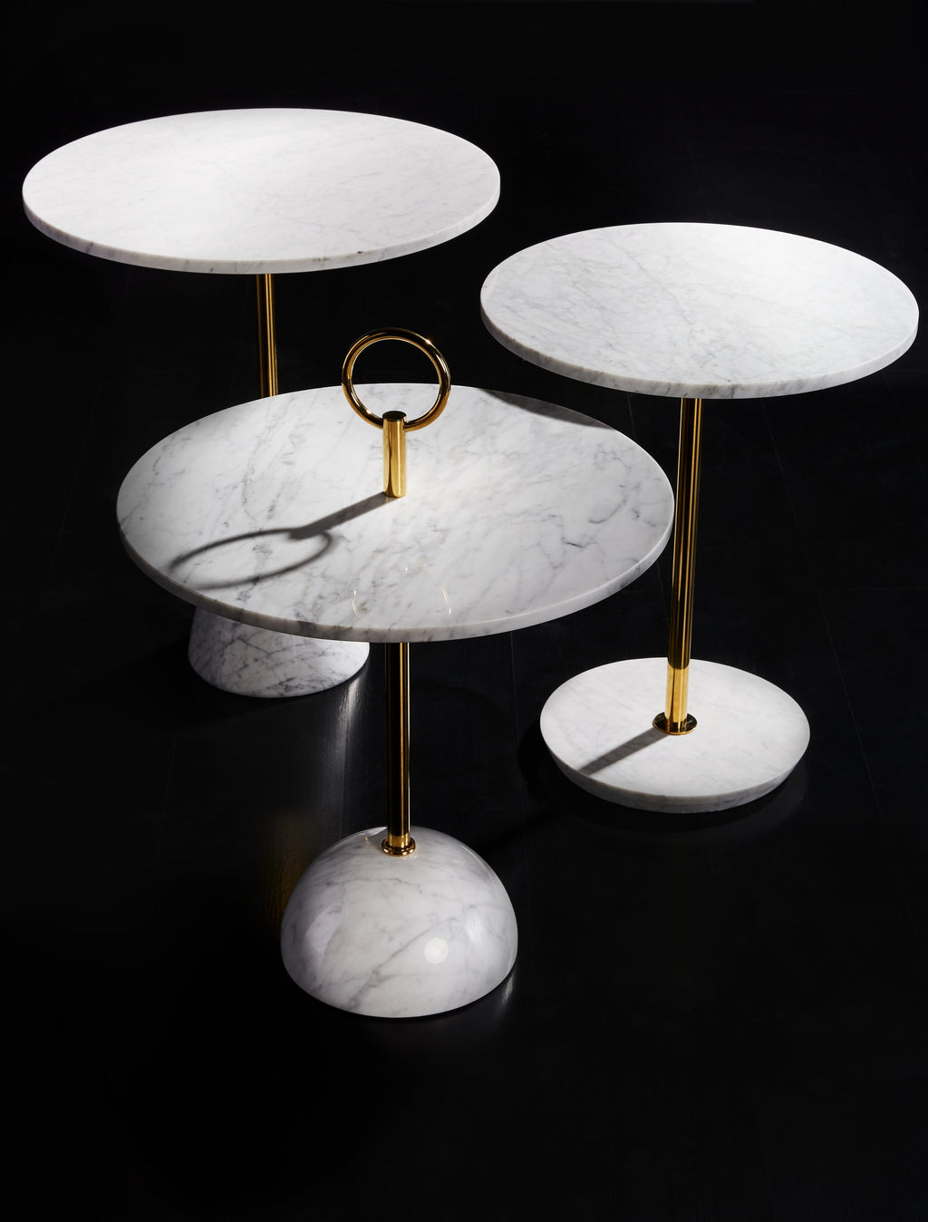 Aida Marble Side Table – Sculptural Minimalist Design in Carrara Stone